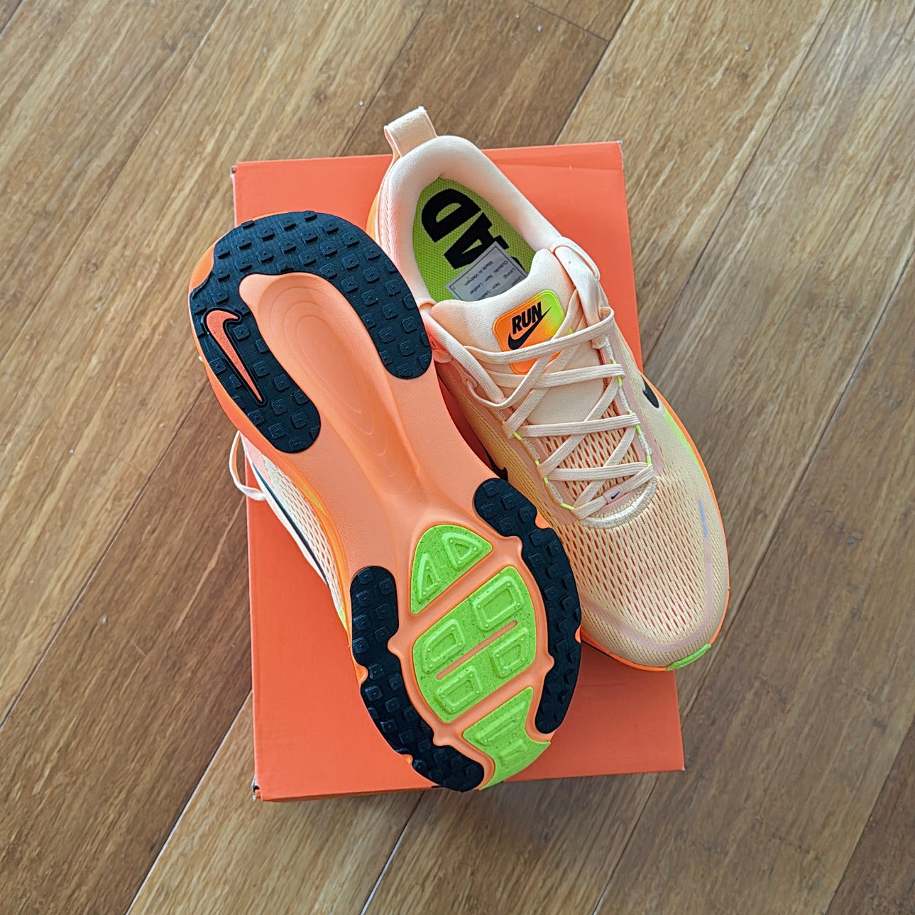 Nike Vomero 18 'Orange Chalk'