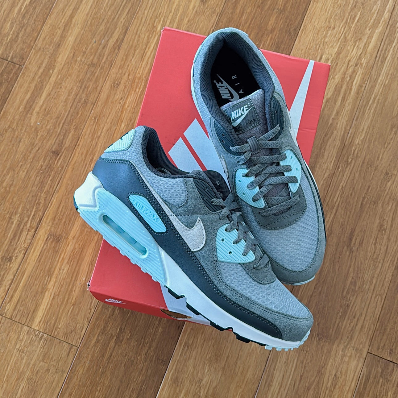 Nike Air Max 90 'Photon Dust'